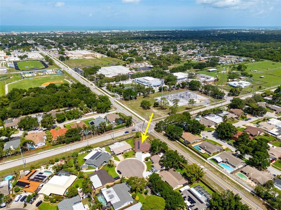 Active With Contract: $489,000 (3 beds, 2 baths, 1564 Square Feet)