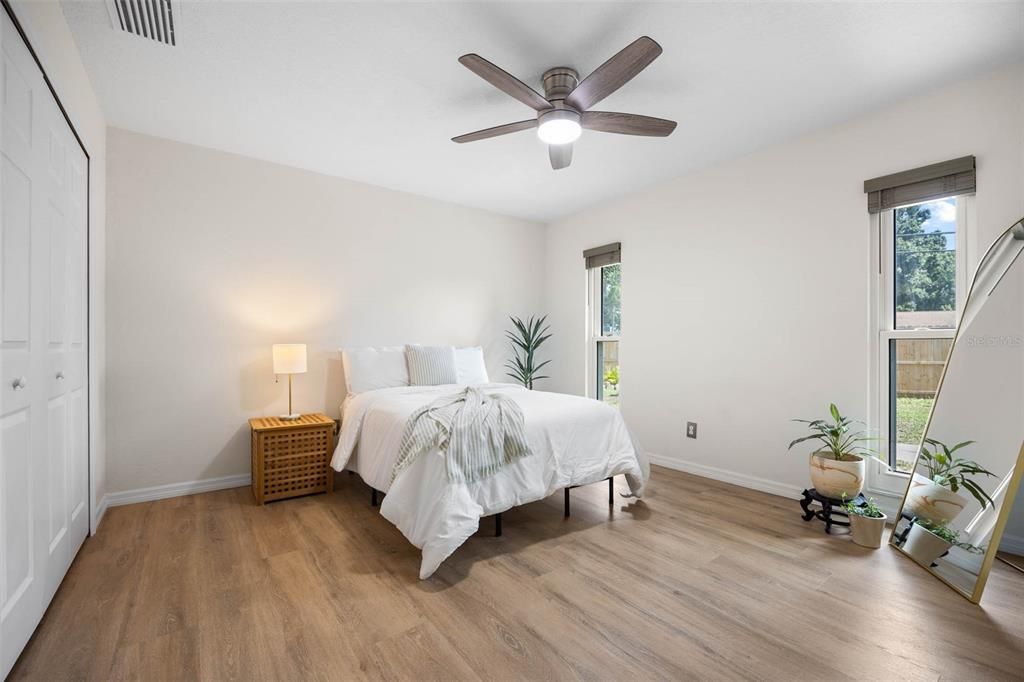 Active With Contract: $489,000 (3 beds, 2 baths, 1564 Square Feet)