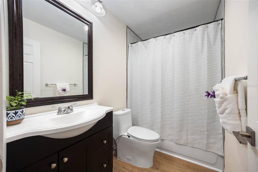 Active With Contract: $489,000 (3 beds, 2 baths, 1564 Square Feet)