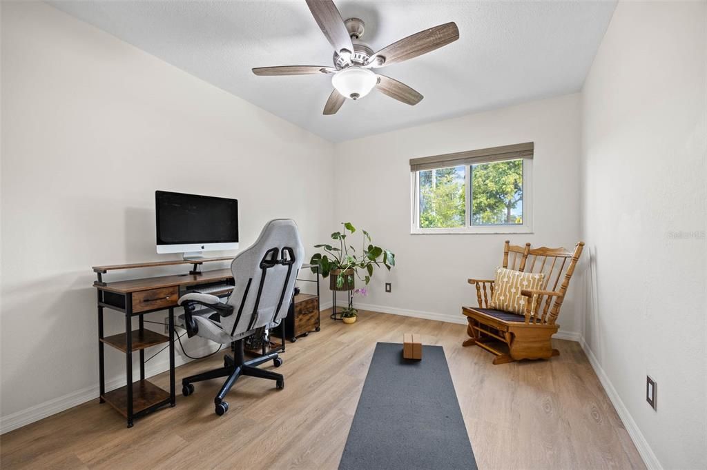 Active With Contract: $489,000 (3 beds, 2 baths, 1564 Square Feet)