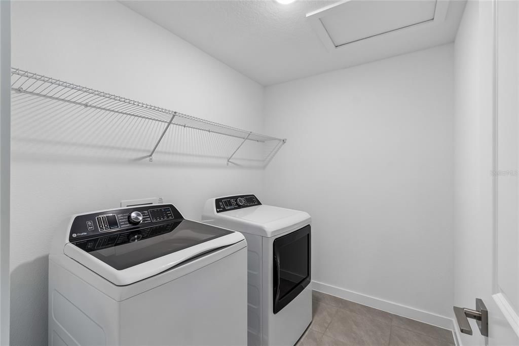 En Venta: $259,990 (3 camas, 2 baños, 1712 Pies cuadrados)