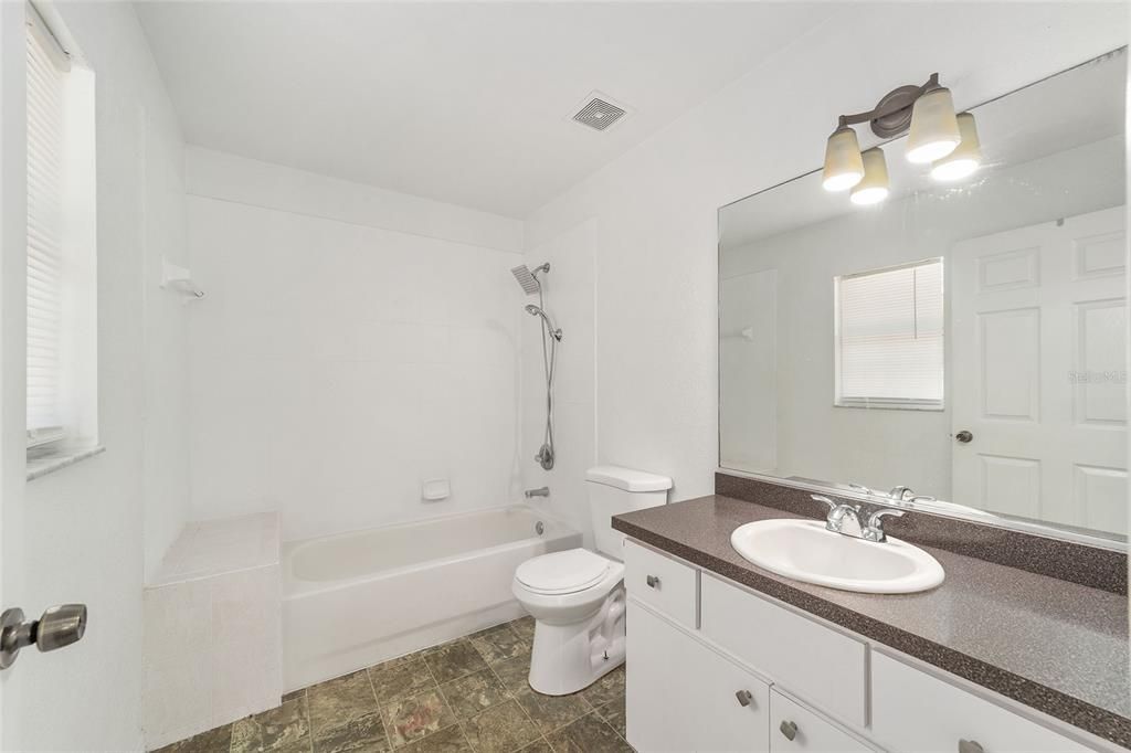 В аренду: $1,675 (3 спален, 2 ванн, 1412 Квадратных фут)