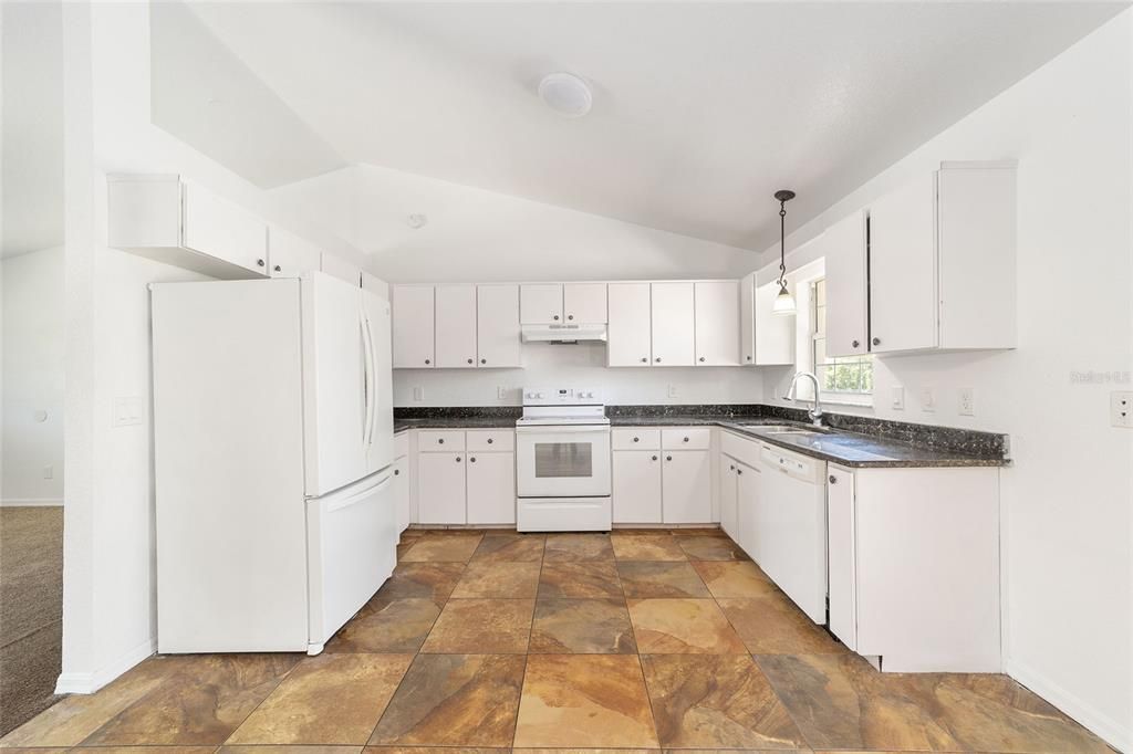 В аренду: $1,675 (3 спален, 2 ванн, 1412 Квадратных фут)