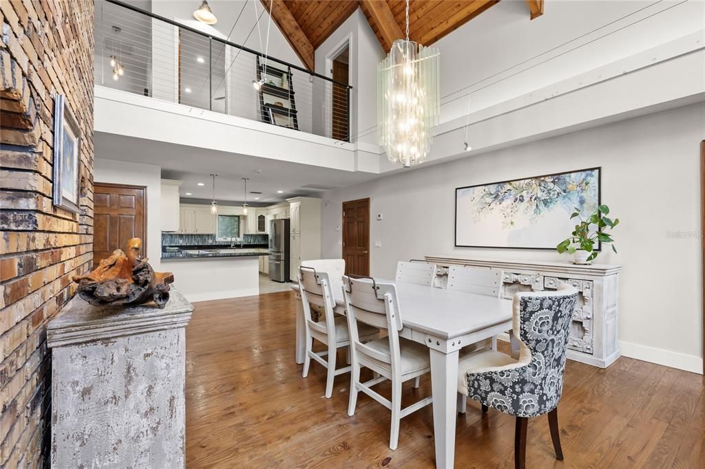 En Venta: $1,499,000 (5 camas, 3 baños, 4128 Pies cuadrados)