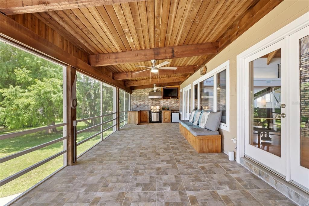 En Venta: $1,499,000 (5 camas, 3 baños, 4128 Pies cuadrados)
