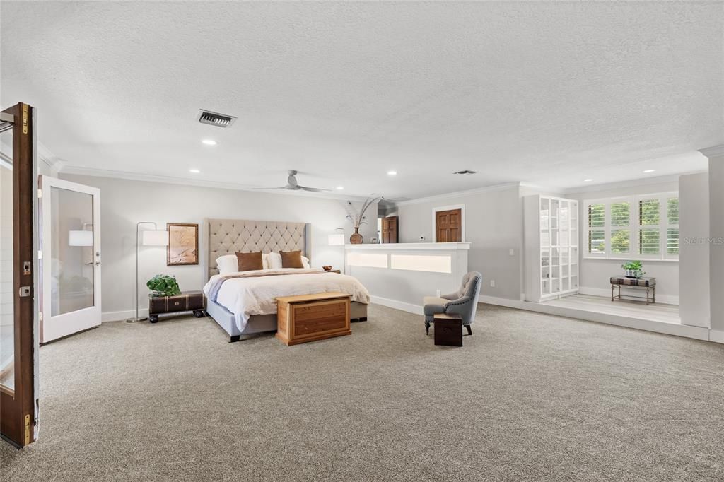 En Venta: $1,499,000 (5 camas, 3 baños, 4128 Pies cuadrados)
