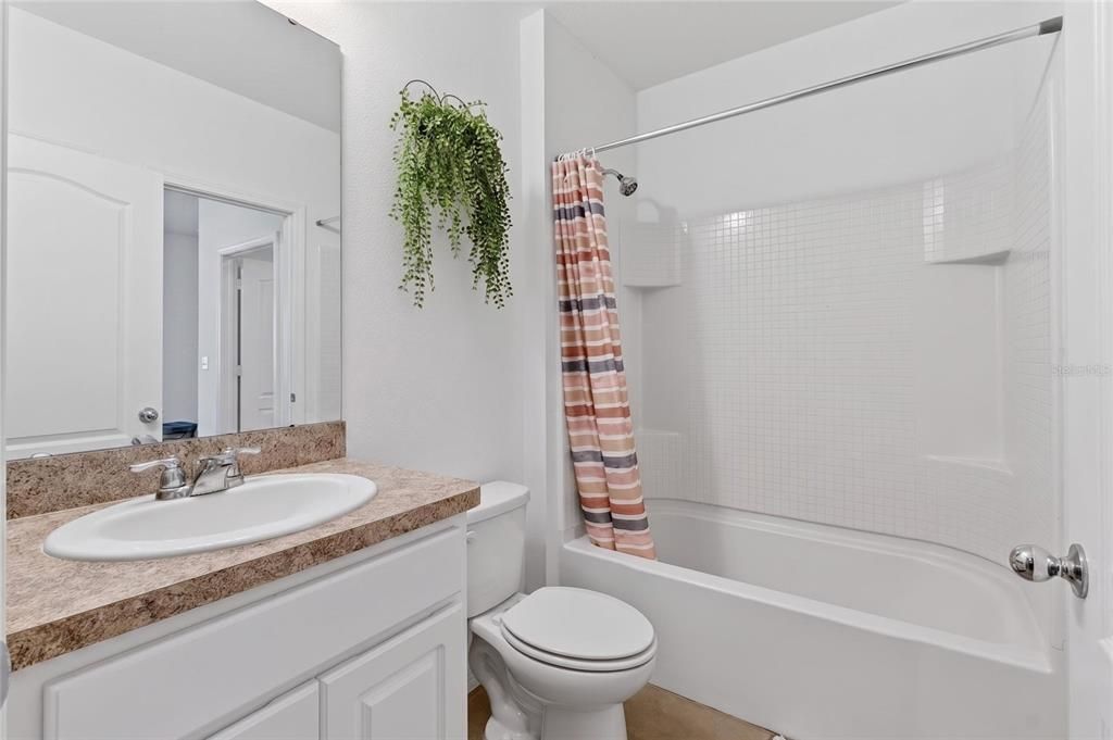 En Venta: $300,000 (3 camas, 2 baños, 1711 Pies cuadrados)