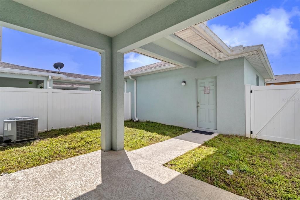 Active With Contract: $2,100 (3 beds, 2 baths, 1910 Square Feet)