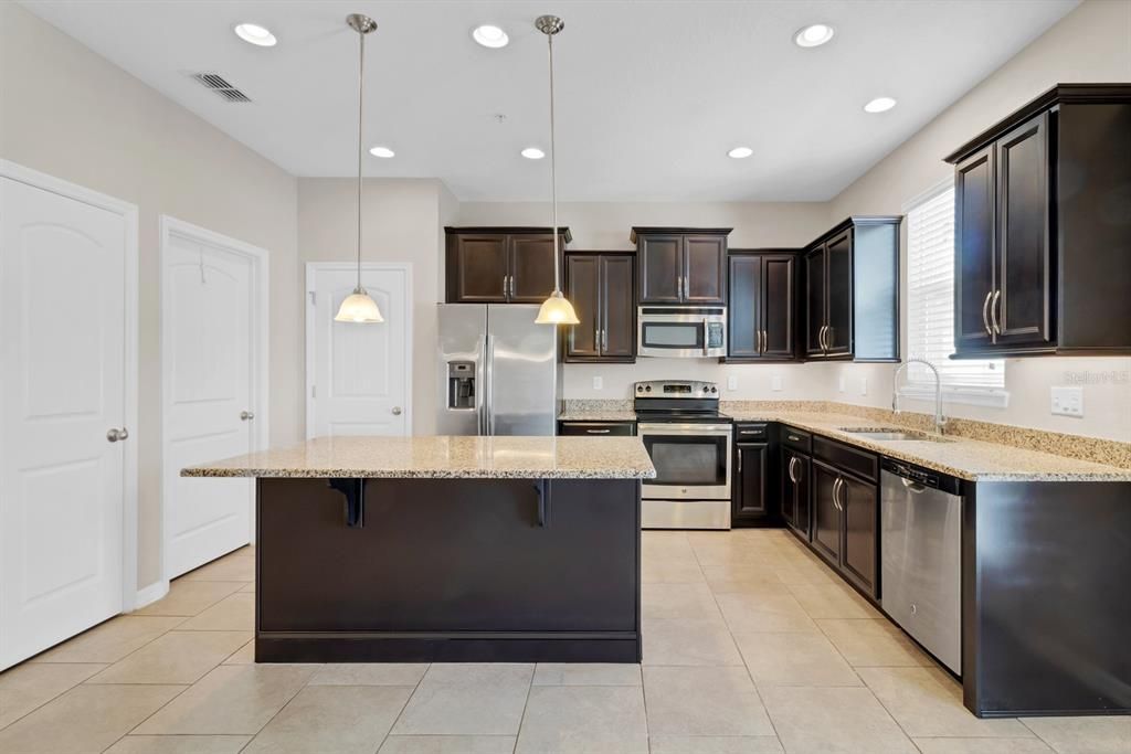 Active With Contract: $2,100 (3 beds, 2 baths, 1910 Square Feet)