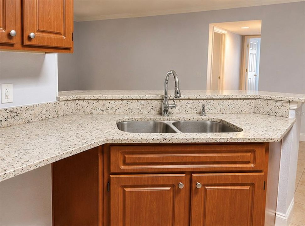 For Sale: $272,900 (3 beds, 2 baths, 1187 Square Feet)