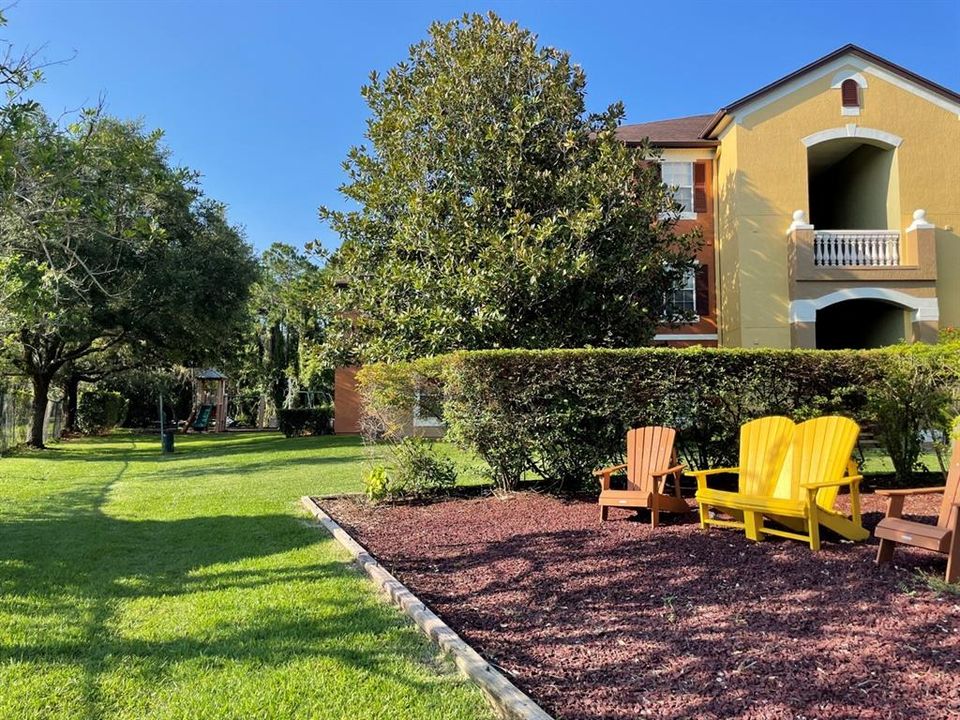 For Sale: $272,900 (3 beds, 2 baths, 1187 Square Feet)