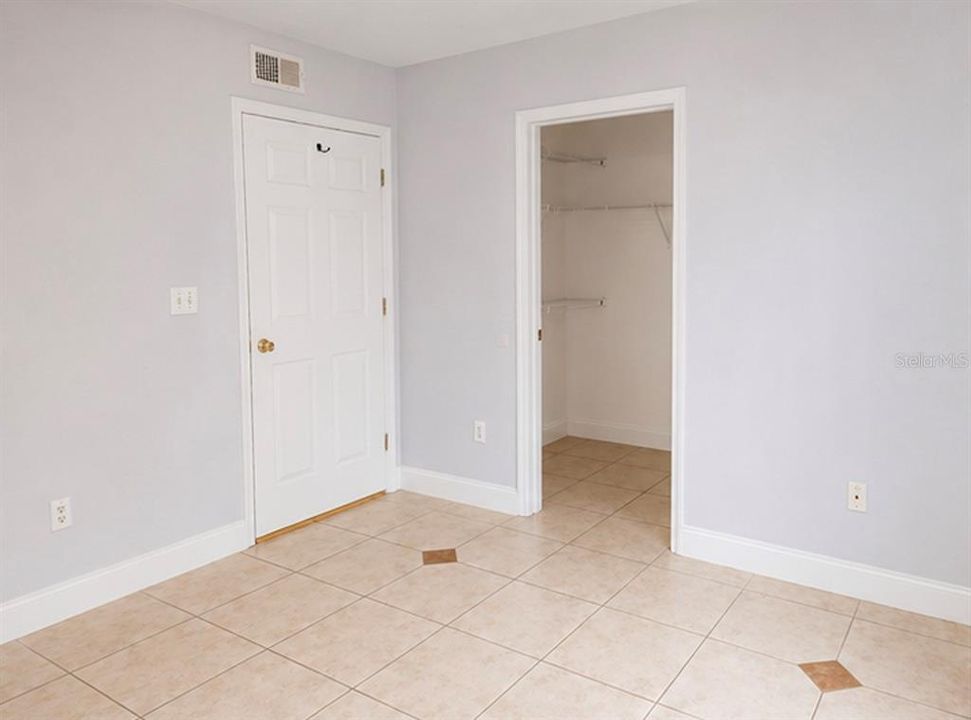 For Sale: $272,900 (3 beds, 2 baths, 1187 Square Feet)