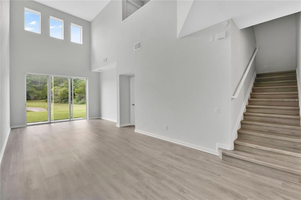 На продажу: $369,900 (3 спален, 3 ванн, 2036 Квадратных фут)