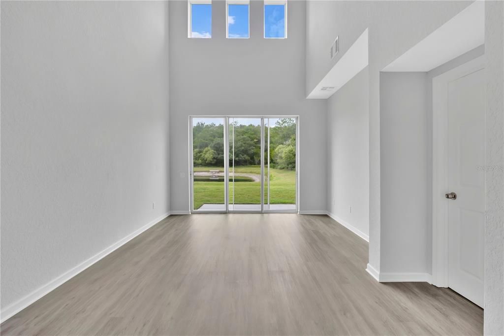 На продажу: $369,900 (3 спален, 3 ванн, 2036 Квадратных фут)