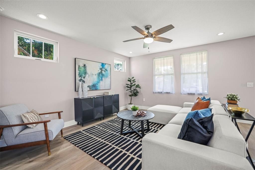 В аренду: $4,500 (4 спален, 2 ванн, 2136 Квадратных фут)