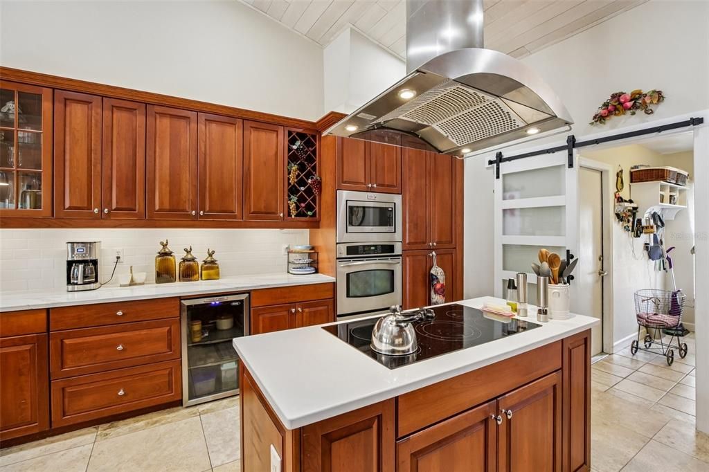 En Venta: $474,900 (3 camas, 2 baños, 2404 Pies cuadrados)