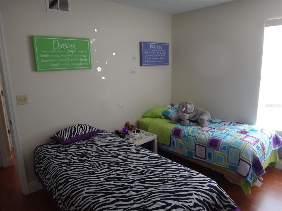 For Sale: $208,999 (3 beds, 2 baths, 1220 Square Feet)