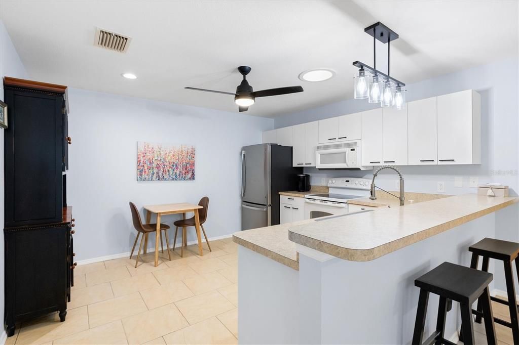 En Venta: $280,000 (2 camas, 2 baños, 1156 Pies cuadrados)