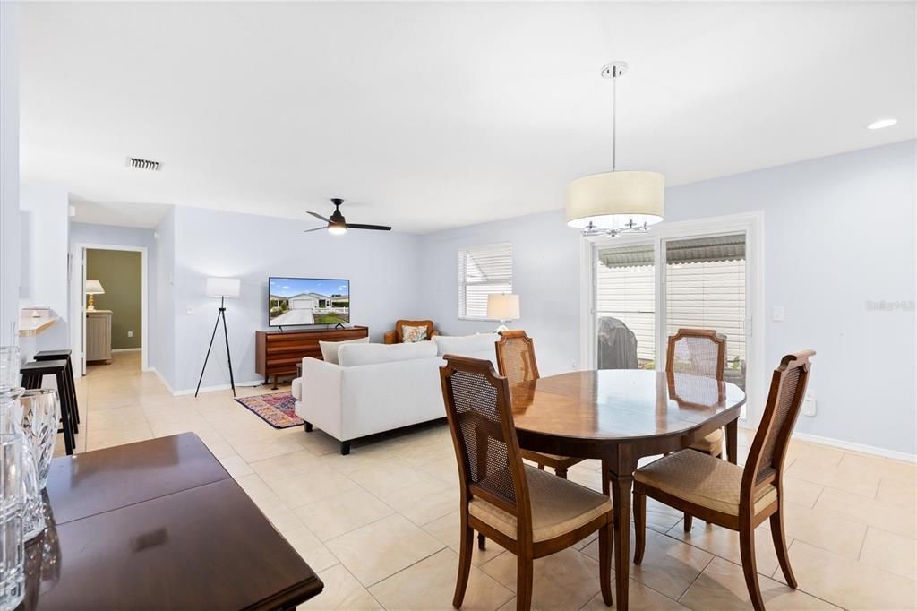 En Venta: $280,000 (2 camas, 2 baños, 1156 Pies cuadrados)
