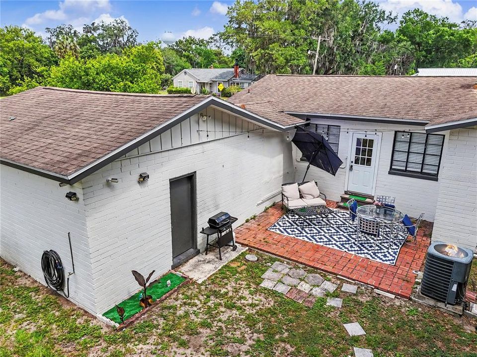 Active With Contract: $225,000 (2 beds, 1 baths, 1214 Square Feet)