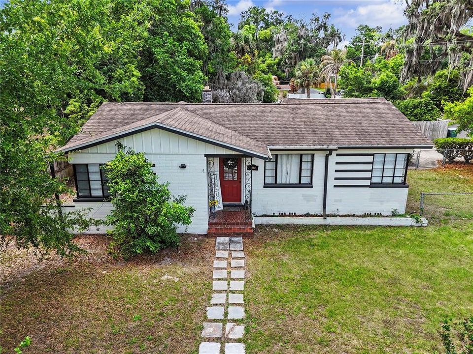 Active With Contract: $225,000 (2 beds, 1 baths, 1214 Square Feet)