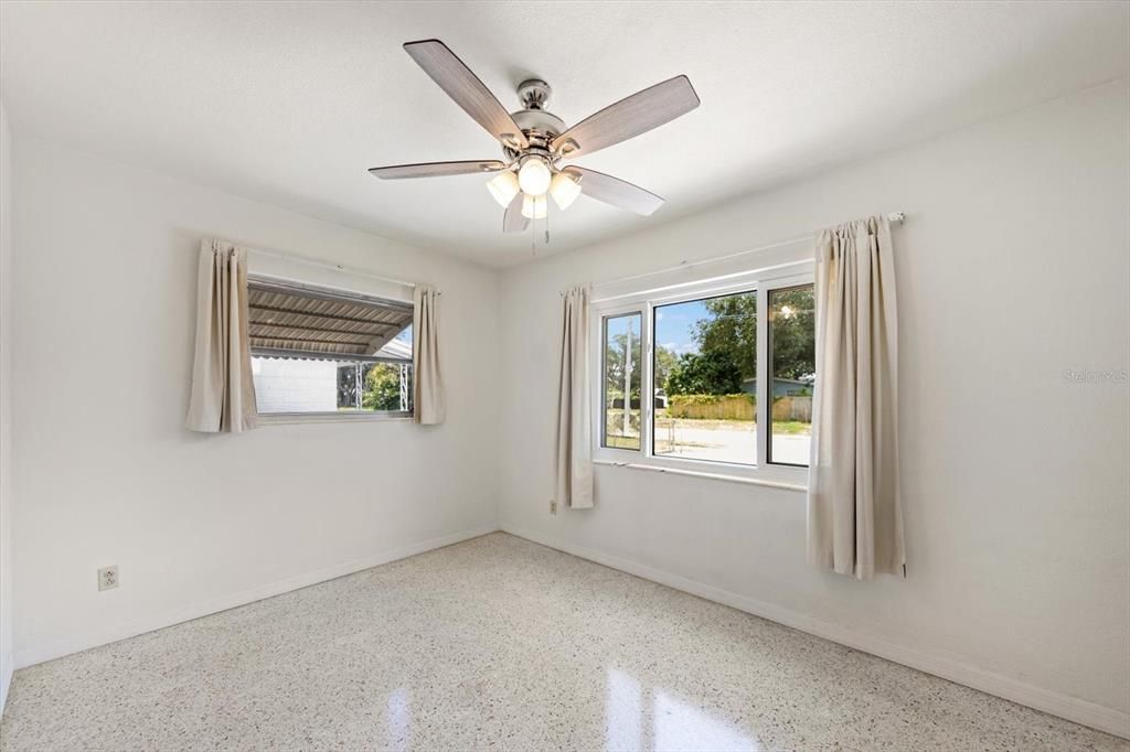 For Sale: $485,000 (3 beds, 2 baths, 1404 Square Feet)