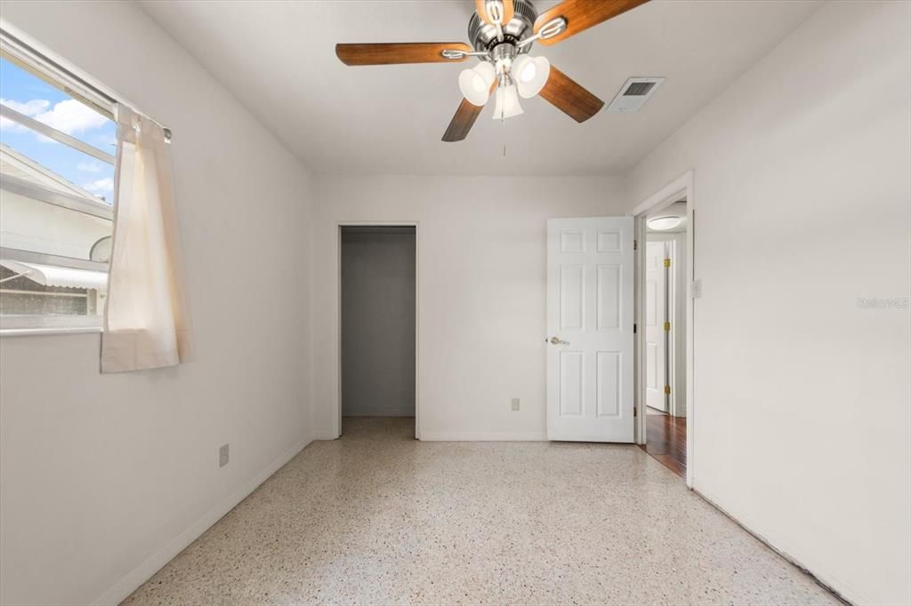 For Sale: $485,000 (3 beds, 2 baths, 1404 Square Feet)