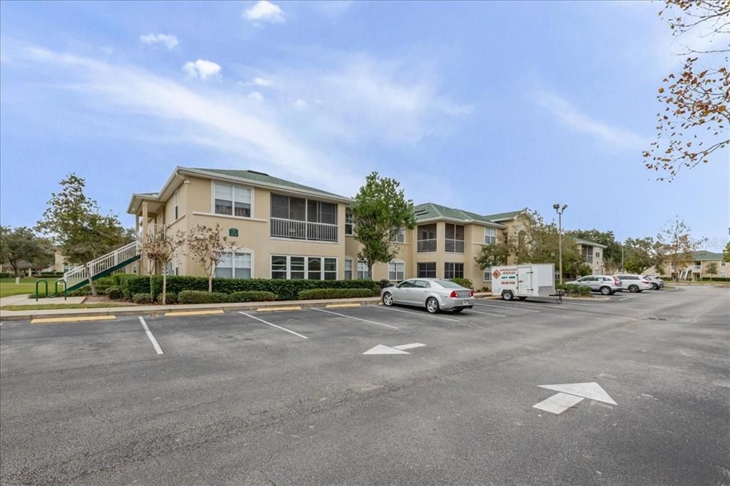 For Sale: $224,900 (2 beds, 2 baths, 1170 Square Feet)
