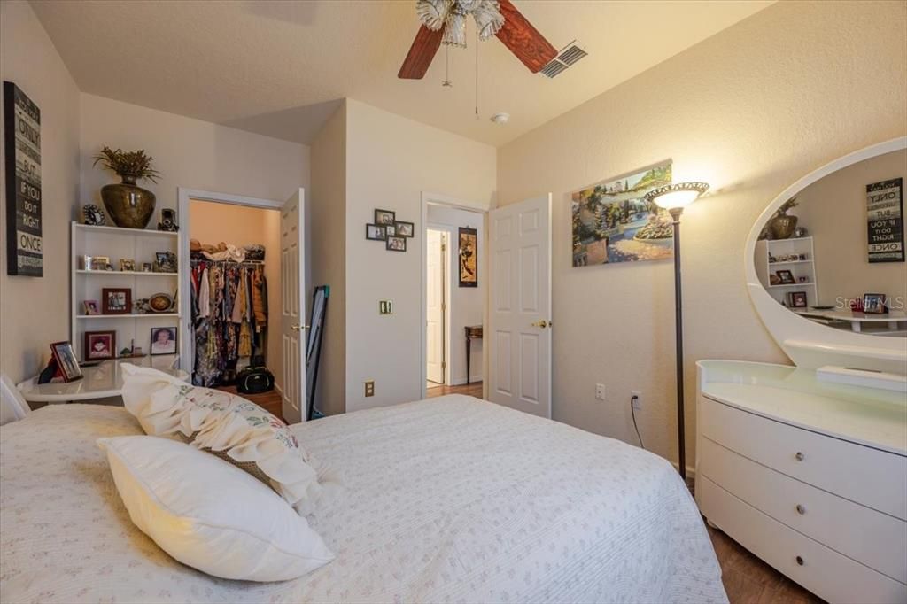 For Sale: $224,900 (2 beds, 2 baths, 1170 Square Feet)
