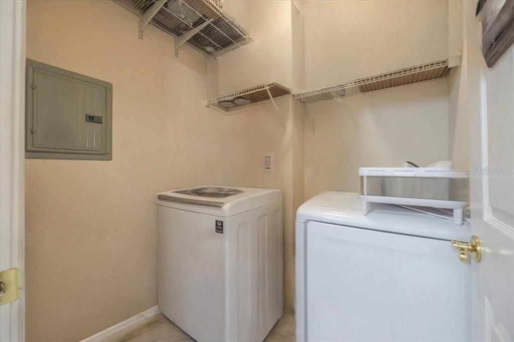 For Sale: $224,900 (2 beds, 2 baths, 1170 Square Feet)