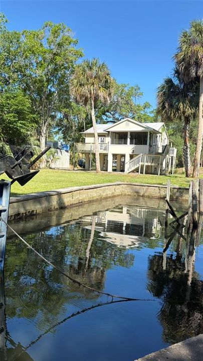 На продажу: $650,000 (0.70 acres)