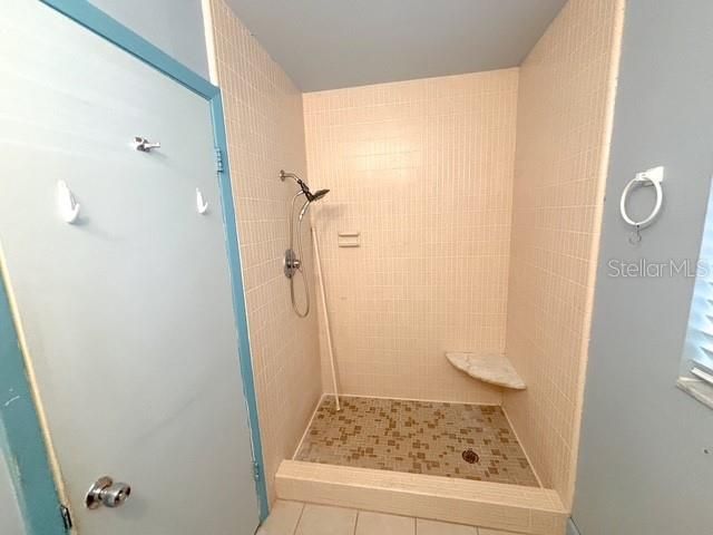 For Sale: $385,000 (3 beds, 2 baths, 2088 Square Feet)