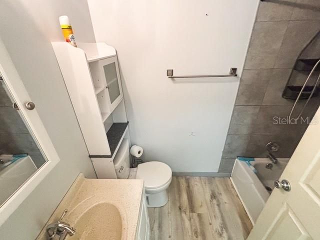 For Sale: $385,000 (3 beds, 2 baths, 2088 Square Feet)