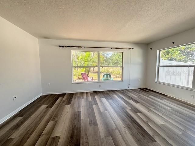 For Sale: $385,000 (3 beds, 2 baths, 2088 Square Feet)