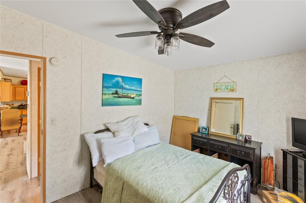 For Sale: $287,700 (3 beds, 2 baths, 1512 Square Feet)