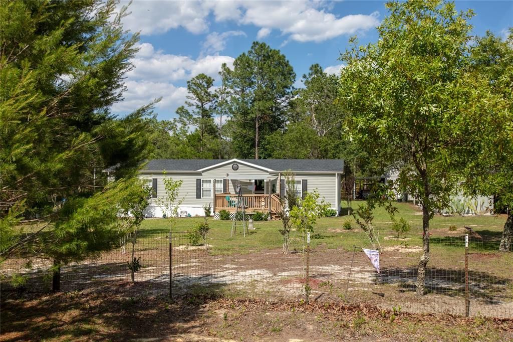 For Sale: $287,700 (3 beds, 2 baths, 1512 Square Feet)