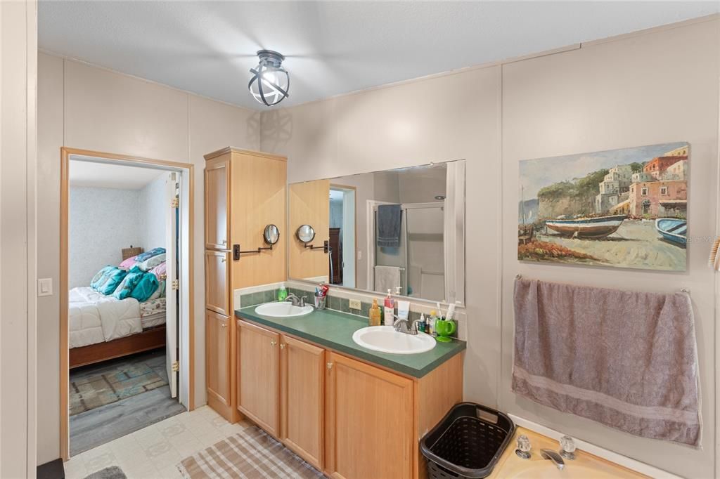 For Sale: $287,700 (3 beds, 2 baths, 1512 Square Feet)