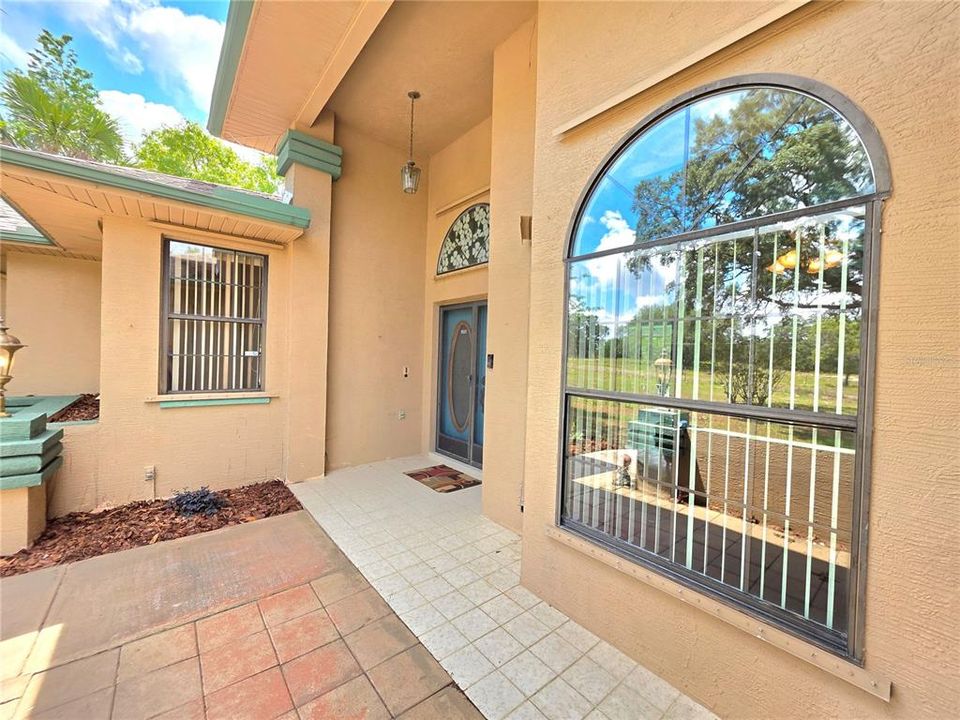 Active With Contract: $474,900 (3 beds, 2 baths, 2274 Square Feet)