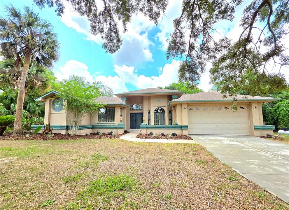 Active With Contract: $474,900 (3 beds, 2 baths, 2274 Square Feet)