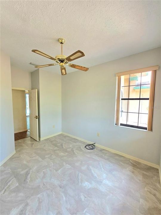 Active With Contract: $474,900 (3 beds, 2 baths, 2274 Square Feet)