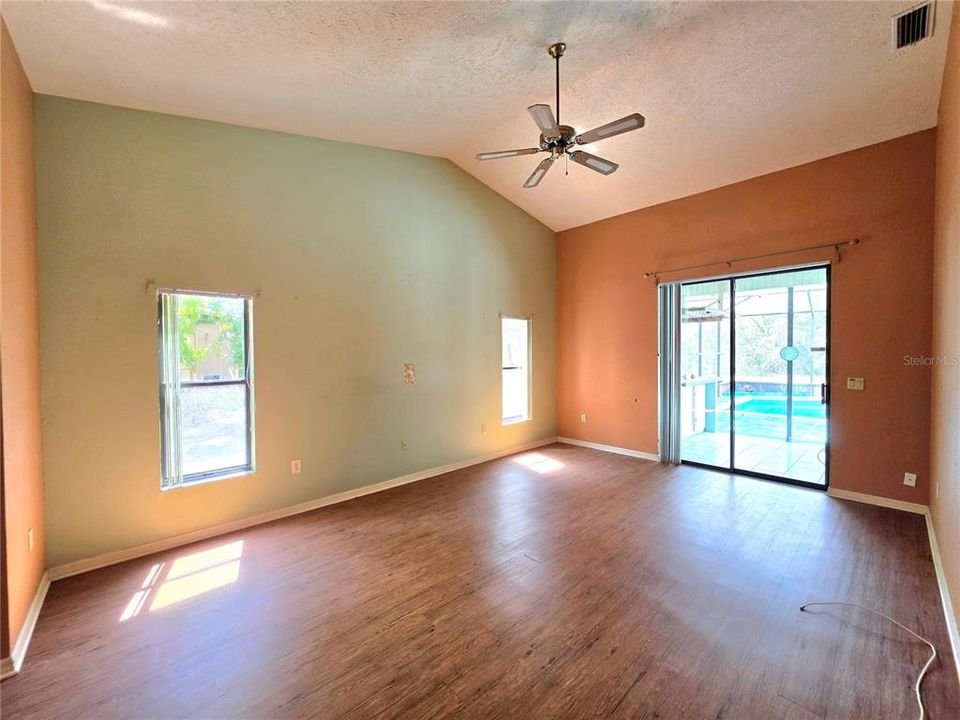Active With Contract: $474,900 (3 beds, 2 baths, 2274 Square Feet)