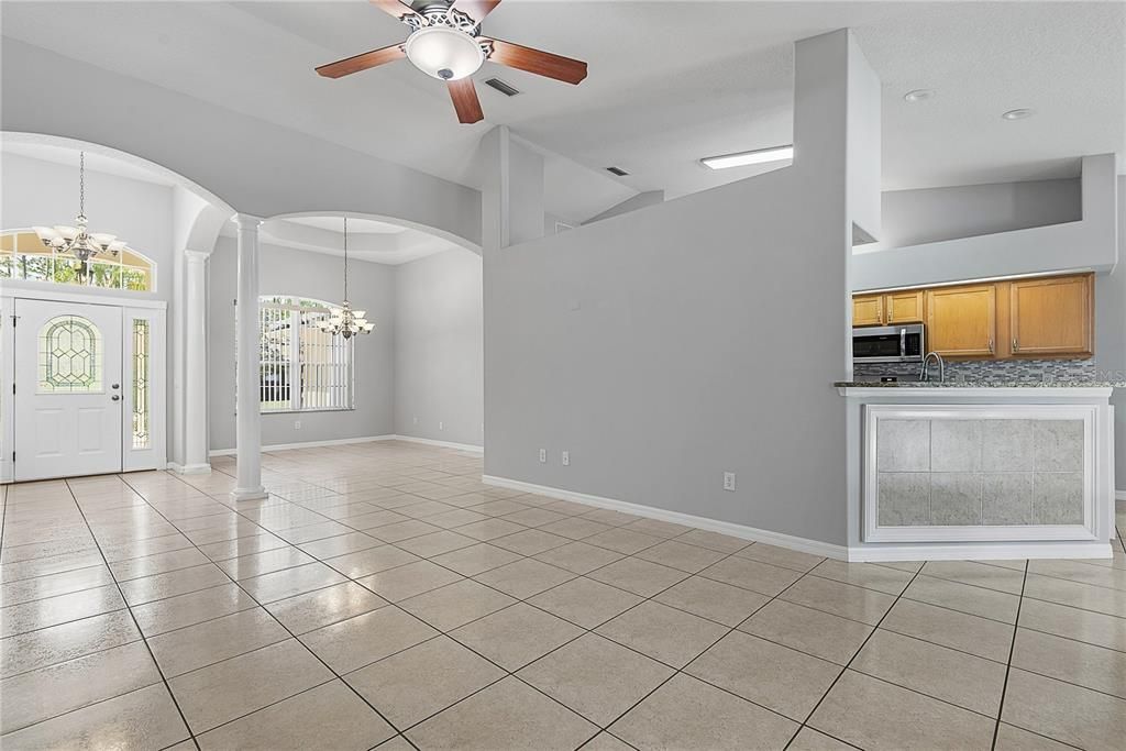En Venta: $449,000 (3 camas, 2 baños, 2086 Pies cuadrados)