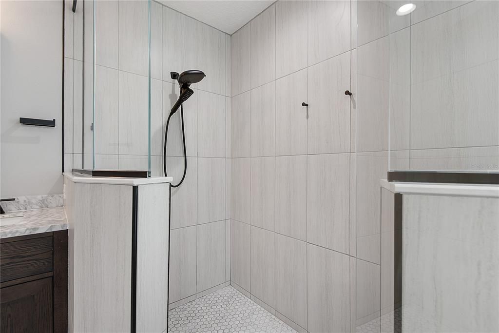 En Venta: $449,000 (3 camas, 2 baños, 2086 Pies cuadrados)