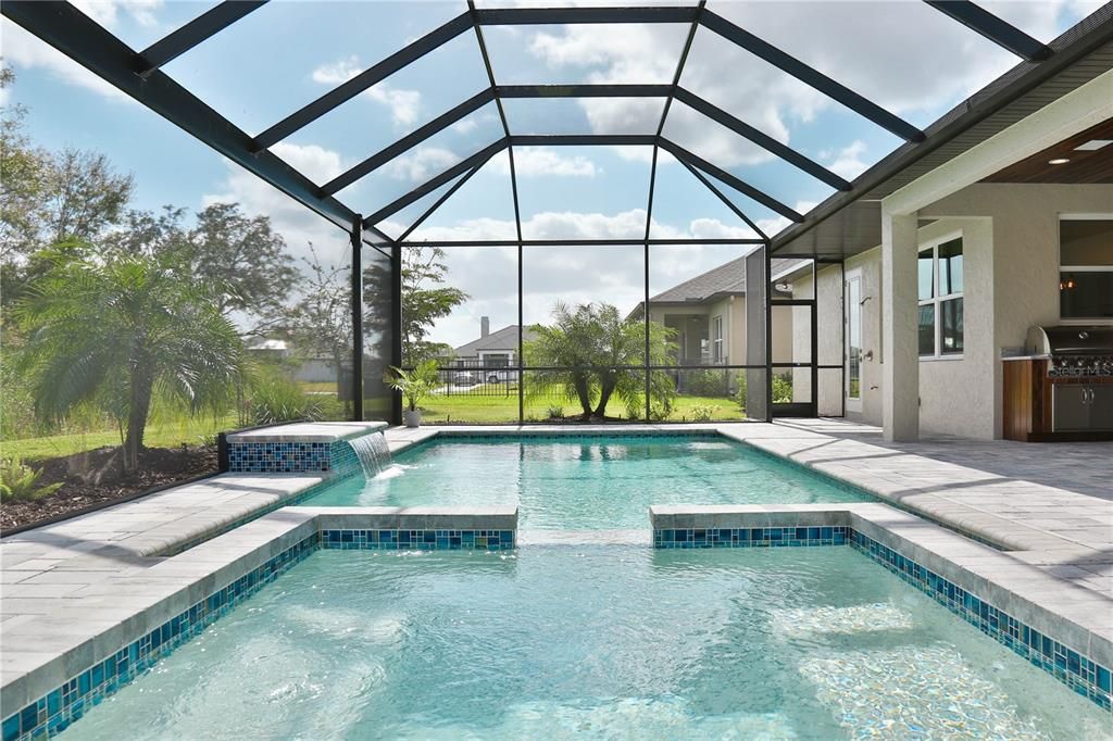 En Venta: $2,451,488 (4 camas, 3 baños, 2587 Pies cuadrados)