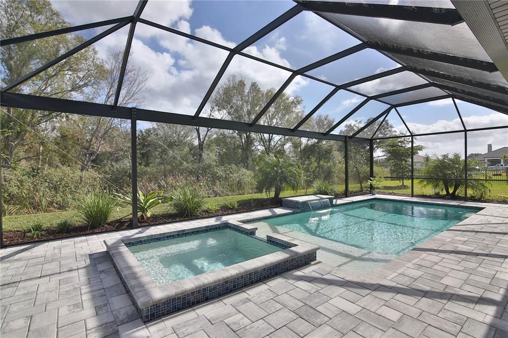 En Venta: $2,451,488 (4 camas, 3 baños, 2587 Pies cuadrados)