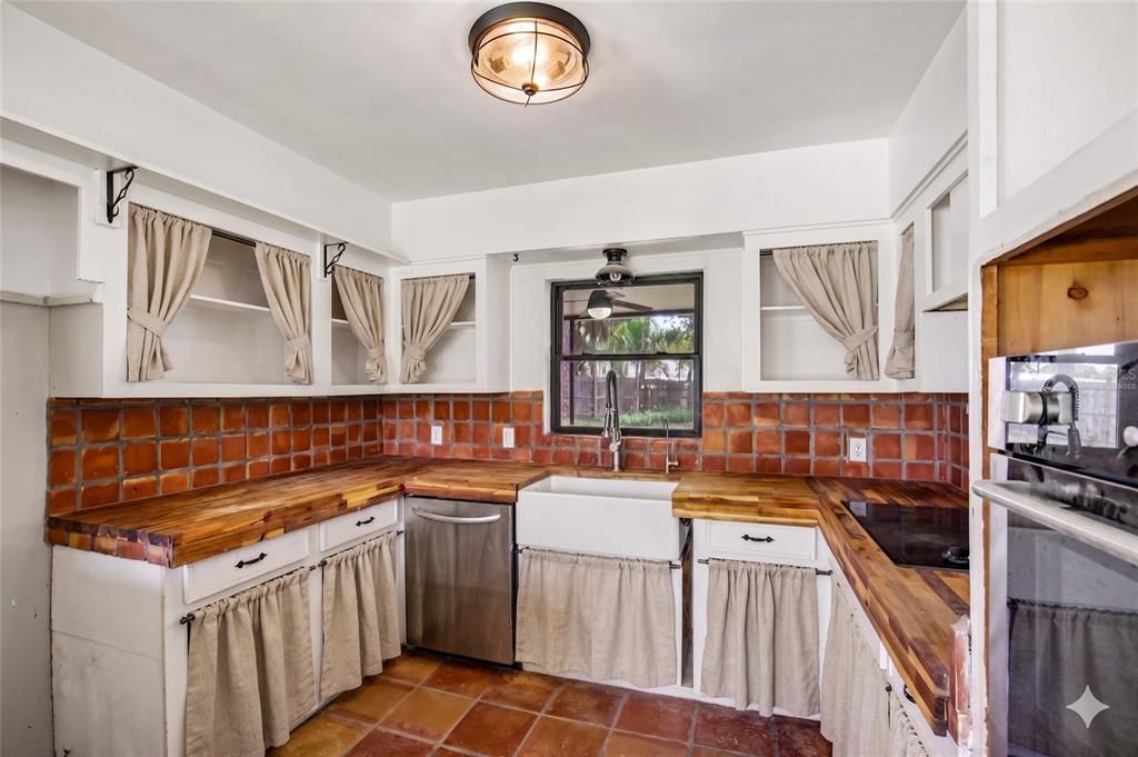 For Sale: $420,000 (3 beds, 2 baths, 1622 Square Feet)