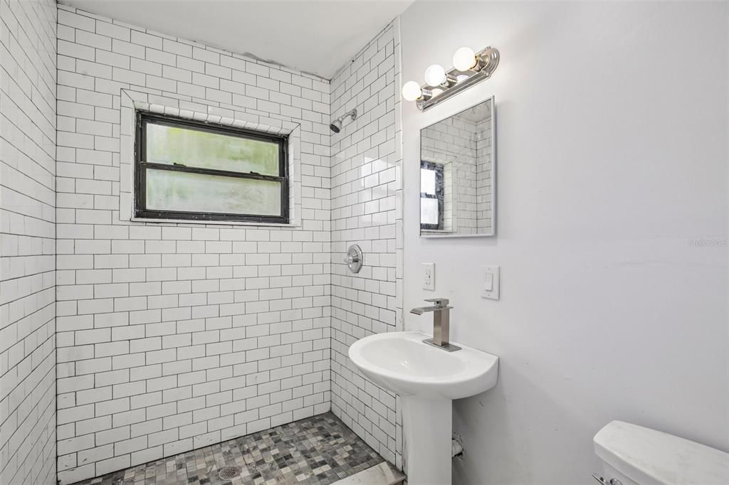For Sale: $420,000 (3 beds, 2 baths, 1622 Square Feet)