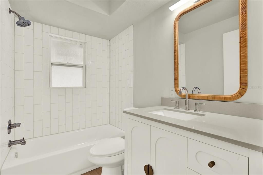 В аренду: $1,850 (2 спален, 1 ванн, 850 Квадратных фут)