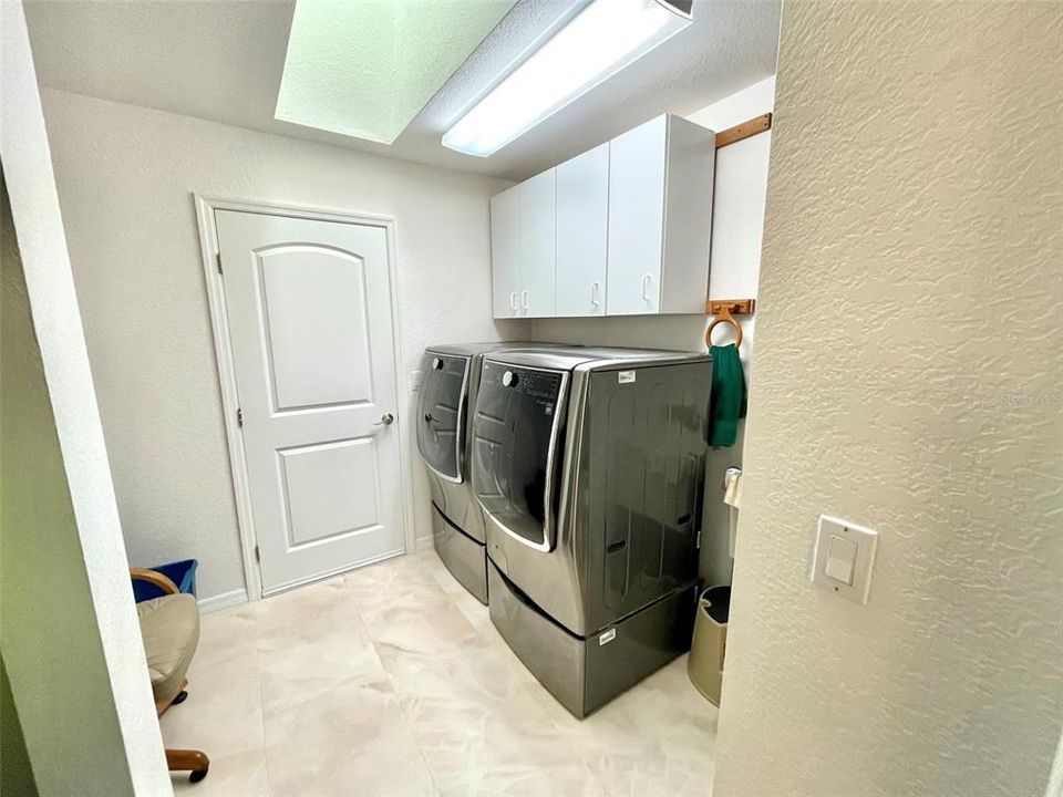 На продажу: $449,000 (3 спален, 2 ванн, 2049 Квадратных фут)