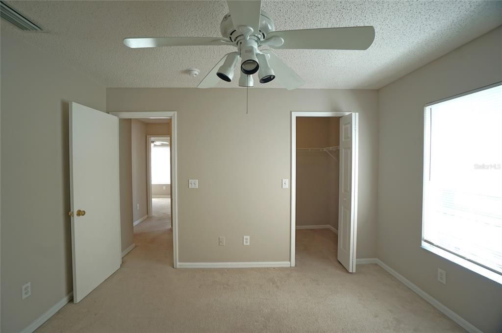 Active With Contract: $1,675 (3 beds, 2 baths, 1408 Square Feet)
